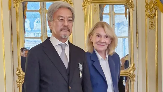 Eiji Aonuma recoge una de las distinciones más altas de Francia: Caballero de las Artes y las Letras