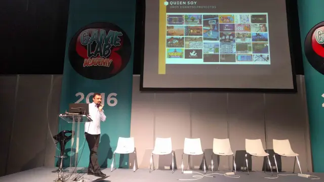 Juan "Juancho" Carrillo trabajó en Gaelco y Pyro Studios antes de formar parte de Gameloft y ejercer de profesor en U-tad.
