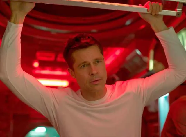 Brad Pitt como Roy McBride en Ad Astra