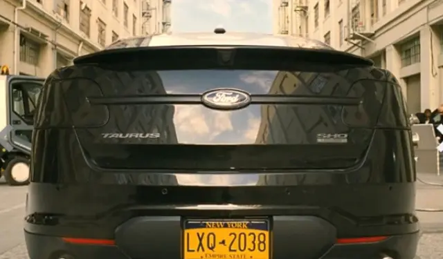 Trasera Ford Taurus SHO