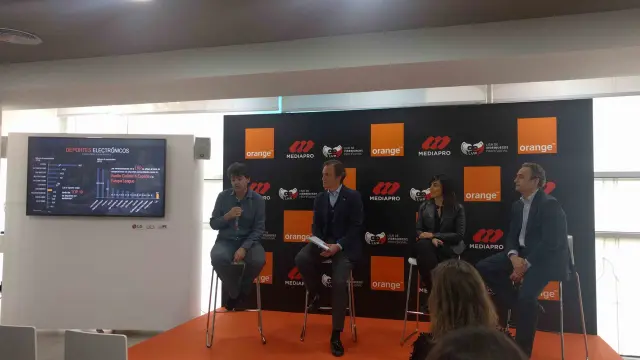 La asociación entre Orange y la LVP se ha anunciado en esta mañana, durante una rueda de prensa en la que han acudido los principales representantes de ambas partes.