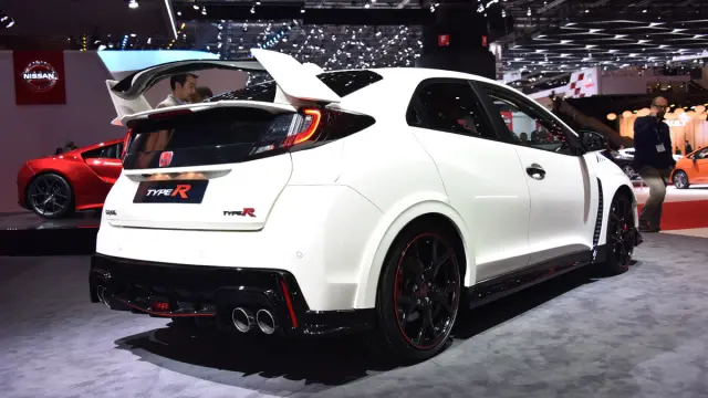 coches-traccion-delantera-mas-potentes-momento-honda-civic-type-r-zaga