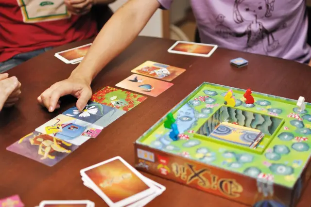 Mejores Juegos De Mesa Para Divertirse En Familia Estas Fiestas - Orientacion Andujar