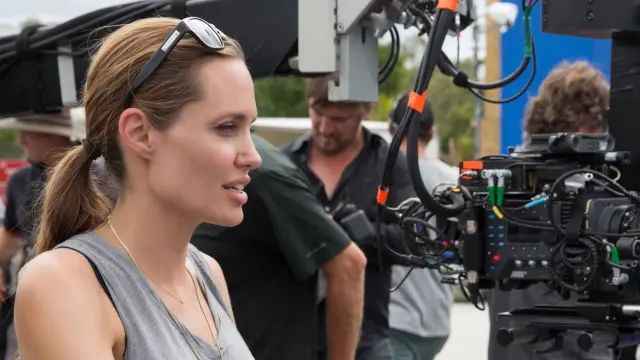 Angelina Jolie dirigiendo Invencible (Unbroken)