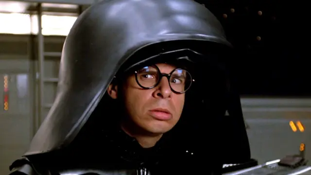 Rick Moranis como Casco Oscuro en Spaceballs (La loca historia de las galaxias)