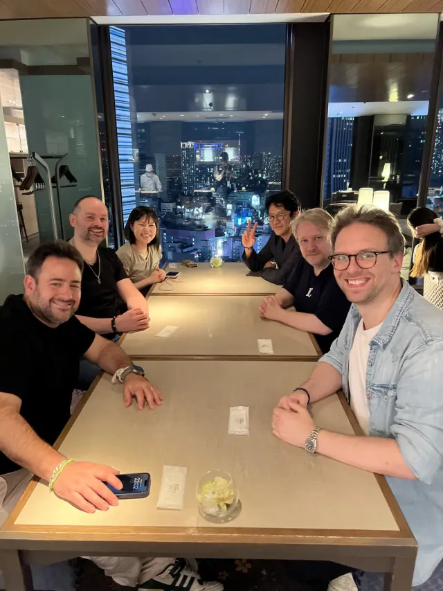 El equipo SaGa y Red Art Games, en Tokyo, en mayo de 2025