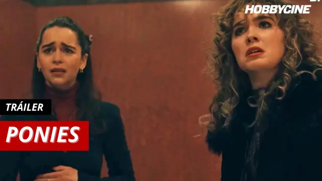 Tráiler de Ponies, la nueva serie de SkyShowtime protagonizada por Emilia Clarke y Haley Lu Richardson que llega a la plataforma el próximo mes de enero.