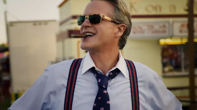 Cary Elwes como Larry Kline en Stranger Things (2019)