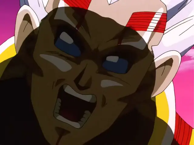 Goku, convertido en Ohzaru dorado, causa estragos en el planeta Tsufur