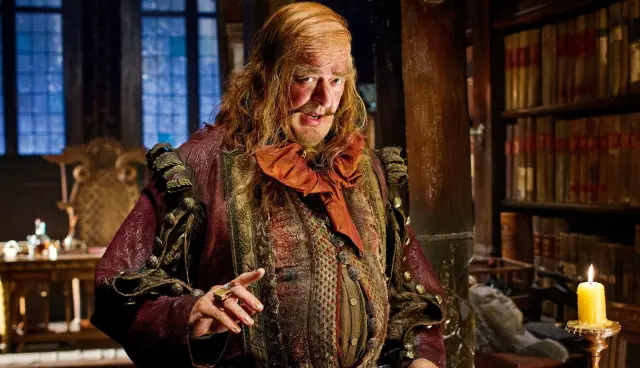 Stephen Fry como Esgaroth en El Hobbit: La desolación de Smaug (2013)