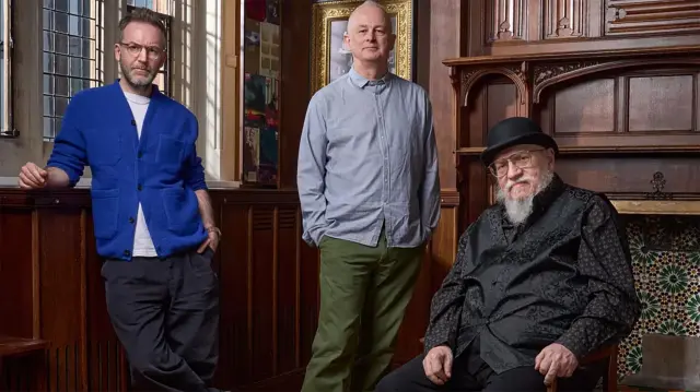 El dramaturgo Duncan Macmillan, el director Dominic Cooke y George R. R. Martin