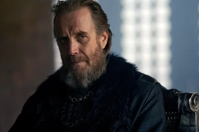 Rhys Ifans como Otto Hightower en La Casa del Dragón