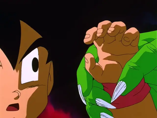 Piccolo salva a Goku de una muerte segura en Dragon Ball GT