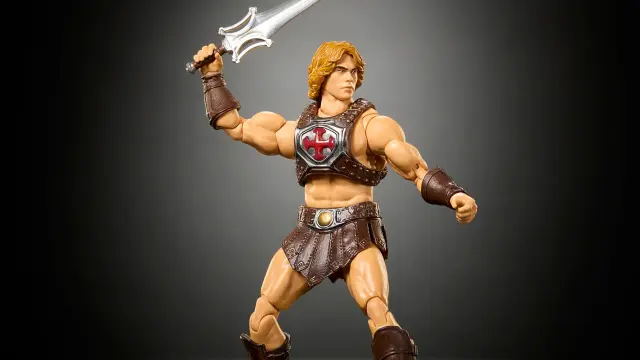La figura de He-Man dentro de la línea de la película Masters del Universo