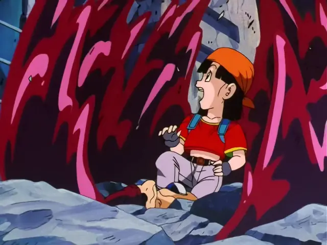 Goku destroza a un Uh Shinron moribundo con su Kame Hame Ha