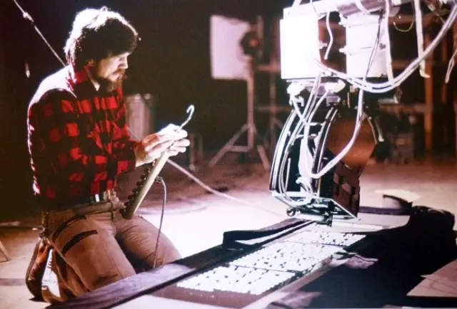 Richard Edlund filmando el texto de apertura original de Star Wars