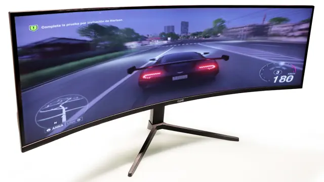 El panel VA ofrece negros profundos y un buen contraste, ideal para crear atmósfera en tus juegos.