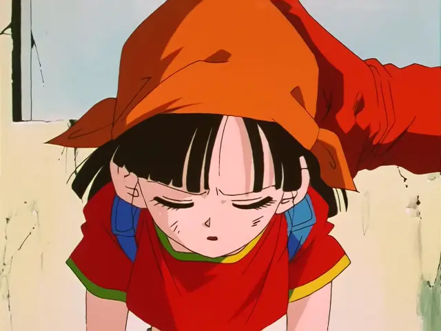 Suu Shinron abrasa a Goku en Dragon Ball GT