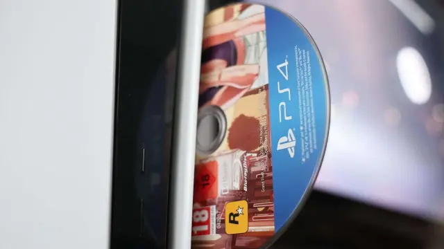 Disco de GTA V para PS4 en PS5
