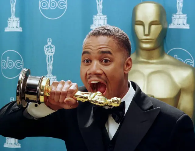 Cuba Gooding JR. recibiendo el Óscar en 1997