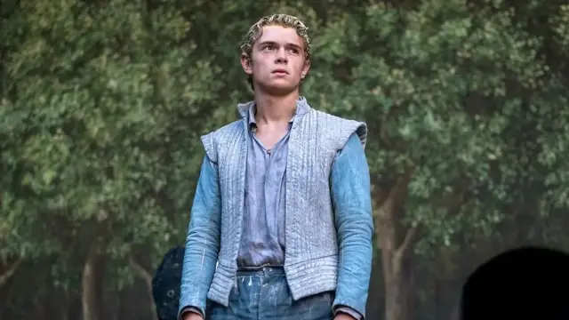 Hamnet (2025) - Hamlet (Noah Jupe)