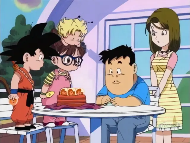 Goku conoce a Senbei Norimaki y los amigos de Arale