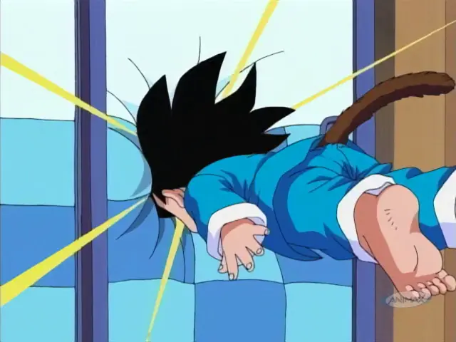 Goku conoce a Senbei Norimaki y los amigos de Arale