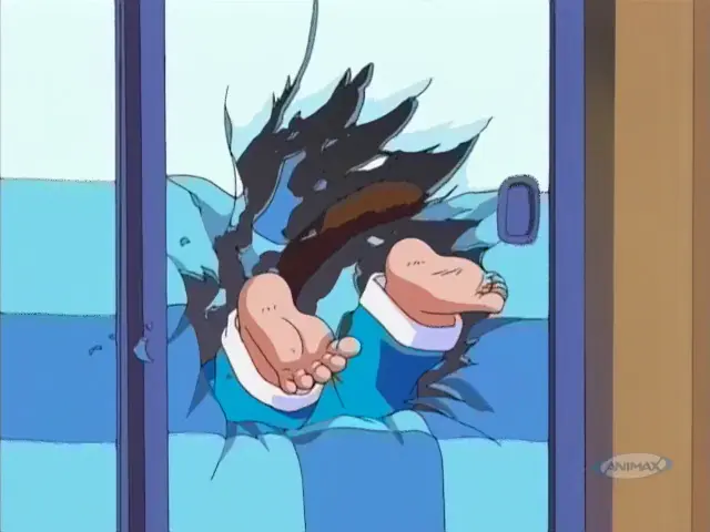 Goku conoce a Senbei Norimaki y los amigos de Arale