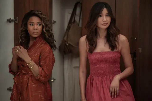 THE FIVE STAR WEEKEND -- Pictured: (l-r) Regina Hall as Dru-Ann, Gemma Chan as Gigi -- (Photo by: Greg Gayne/PEACOCK)