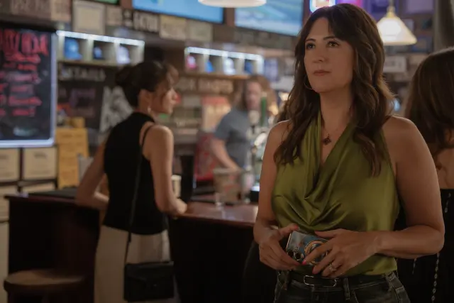 THE FIVE STAR WEEKEND -- Pictured: D'Arcy Carden as Brooke -- (Photo by: Greg Gayne/PEACOCK)