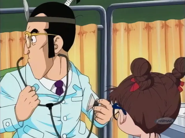 Murasaki se infiltra en el colegio de Arale para robar las Bolas de Dragón