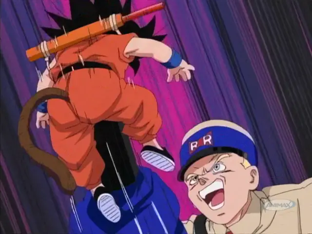 Arale vence al General Blue y Goku reúne las 7 Bolas de Dragón