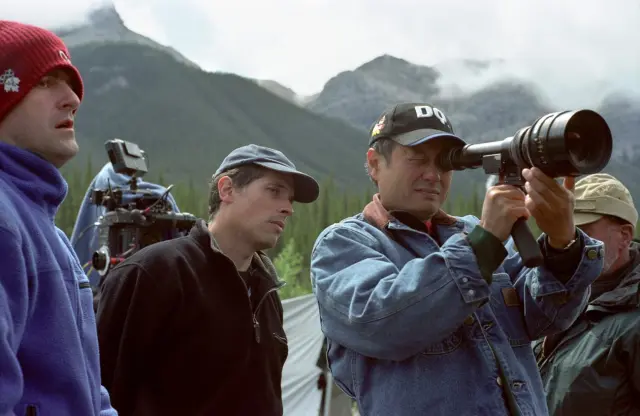 Ang Lee rodando Brokeback Mountain (2005)