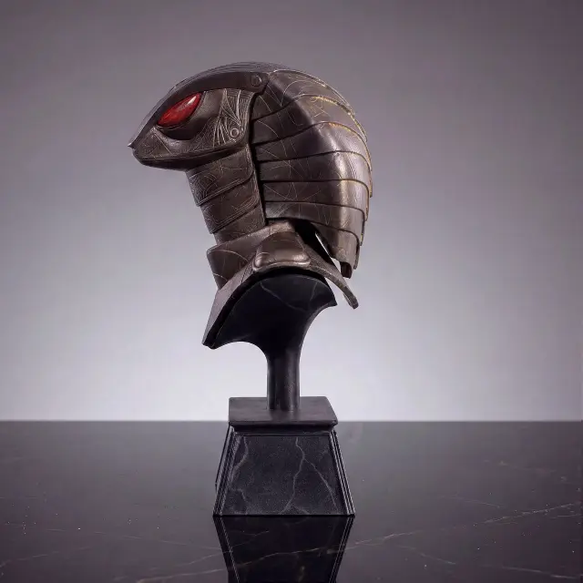 Réplica del casco de la Guardia de la Serpiente de Stargate SG-1