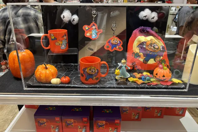 Merchandising de Mario y Halloween en la Nintendo Store